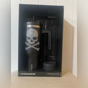 Black rhinestone skull Hydrapeak Voyager 40oz